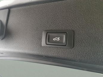 Audi e-tron 50 Technik quattro 71.2kWh (11kW Charger) (313 ps) - KEYLESS ENT