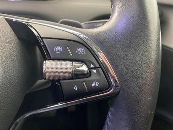 Skoda Enyaq 62kWh 60 (179 ps) - WIFI - BLUETOOTH - CRUISE