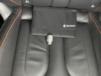 Skoda Enyaq 62kWh 60 (179 ps) - WIFI - BLUETOOTH - CRUISE