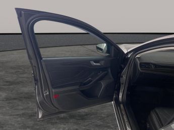 Ford Focus 2.0 EcoBlue Vignale (150 ps) - HEATED STEERING