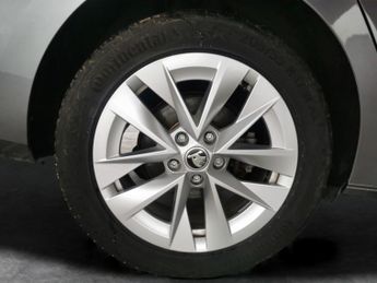Skoda Octavia 1.4 TSI iV 13kWh SE Technology Plug-in DSG (204 ps) - BLUETOOTH 
