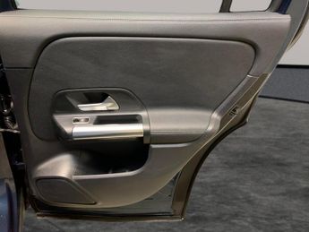 Mercedes-Benz GLA 1.3 GLA250e 15.6kWh Exclusive Edition Plug-in 8G-DCT (218 ps) - 