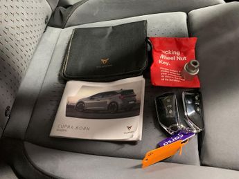 Cupra Born 58kWh V3 (204 ps) - ACTIVE LANE ASSIST - LED - REVERSE CAM