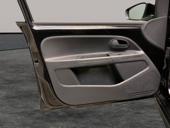 Volkswagen E-up! 36.8kWh e-up! (82 ps) - BLUETOOTH - CLIMATE CONTROL - DAB