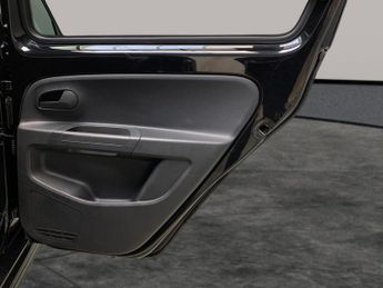 Volkswagen E-up! 36.8kWh e-up! (82 ps) - BLUETOOTH - CLIMATE CONTROL - DAB