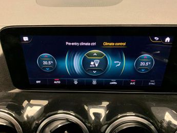 Mercedes-Benz GLA 1.3 GLA250e 15.6kWh Exclusive Edition Plug-in 8G-DCT (218 ps) - 