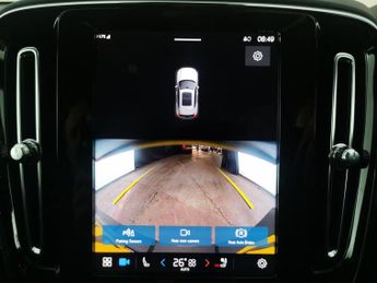 Volvo XC40 Recharge 69kWh Plus (231 ps) - KEYLESS ENTRY - PARK ASSIST - REV