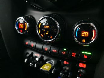 Mini Electric Hatch Cooper SE 32.6kWh Level 2 (184 ps) - CARPLAY - LED - REVERSE CAM