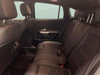 Mercedes-Benz GLA 1.3 GLA250e 15.6kWh Exclusive Edition Plug-in 8G-DCT (218 ps) - 