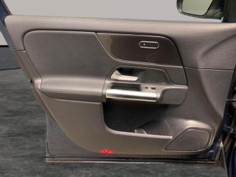 Mercedes-Benz GLA 1.3 GLA250e 15.6kWh Exclusive Edition Plug-in 8G-DCT (218 ps) - 