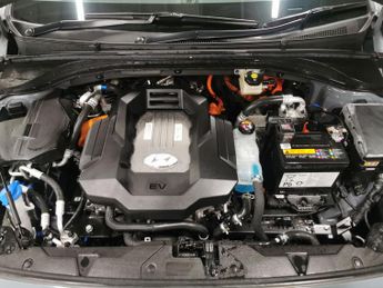 Hyundai Ioniq 38.3kWh Premium (136 ps) - HEAT AND COOL SEATS - LED - REVERSE C
