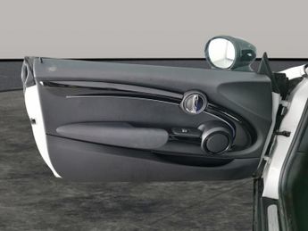 Mini Electric Hatch Cooper SE 32.6kWh Level 2 (184 ps) - CARPLAY - LED - REVERSE CAM