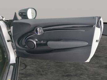 Mini Electric Hatch Cooper SE 32.6kWh Level 2 (184 ps) - CARPLAY - LED - REVERSE CAM