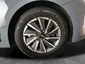 Hyundai Ioniq 38.3kWh Premium (136 ps) - HEAT AND COOL SEATS - LED - REVERSE C