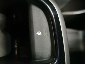 Hyundai Ioniq 38.3kWh Premium (136 ps) - HEAT AND COOL SEATS - LED - REVERSE C