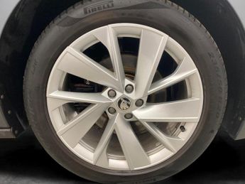 Skoda Enyaq 62kWh 60 (179 ps) - WIFI - BLUETOOTH - CRUISE