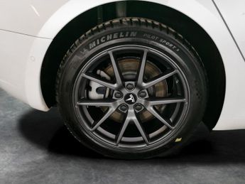 Tesla Model 3 (Dual Motor) Long Range 4WDE (346 ps) - PARK ASSIST - LED - REVE