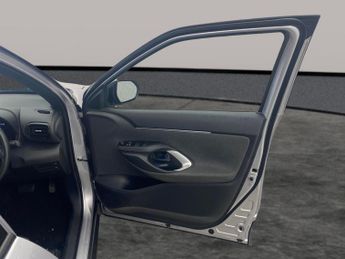 Toyota Yaris Cross 1.5 VVT-h Design E-CVT (116 ps) - BLUETOOTH - 17IN ALLOYS - CLIM