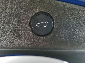 Tesla Model 3 Standard Range Plus RWD (241 bhp) - PARK ASSIST - LED - REVERSE 