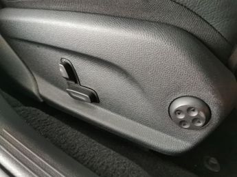 Mercedes-Benz E Class 2.0 E300de 13.5kWh SE Plug-in G-Tronic+ (306 ps) - COMFORT PACK