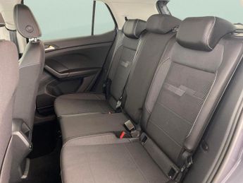 Volkswagen T-cross 1.0 TSI Black Edition DSG (110 ps) - AIR CON - DAB - PRIVACY GLA