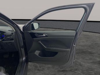 Volkswagen T-cross 1.0 TSI Black Edition DSG (110 ps) - AIR CON - DAB - PRIVACY GLA