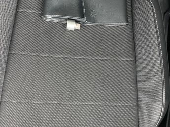 Volkswagen T-cross 1.0 TSI Black Edition DSG (110 ps) - AIR CON - DAB - PRIVACY GLA