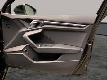 Audi A3 1.4 TFSIe 40 Sport Sportback Plug-in S Tronic 13kWh (204 ps) - B