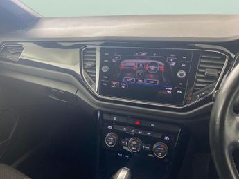 Volkswagen T-Roc 1.5 TSI EVO Black Edition DSG (150 ps) - CLIMATE CONTROL - PRIVA