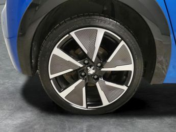 Peugeot E-208 50kWh GT Premium (7kW Charger) (136 ps) - PARK ASSIST - LED - RE