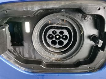 BMW 3 Series 2.0 330e 12kWh M Sport Touring Plug-in (292 ps) - REVERSE CAM