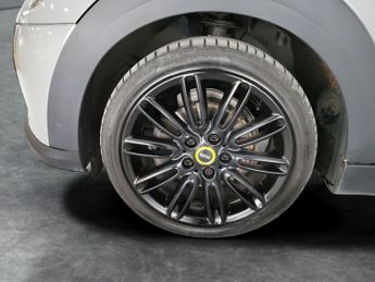 Mini Electric Hatch Cooper SE 32.6kWh Level 2 (184 ps) - LED - REVERSE CAM - HEATED 