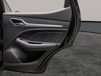 MG MG ZS 44.5kWh Exclusive (143 ps) - HEATED SEATS - NAV - BLIND SPOT ASS