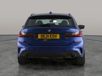 BMW 3 Series 2.0 330e 12kWh M Sport Touring Plug-in (292 ps) - REVERSE CAM