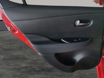 Nissan Leaf 39kWh Tekna (150 ps) - LED - NAV - ALCANTARA