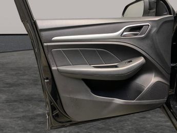 MG MG ZS 44.5kWh Exclusive (143 ps) - HEATED SEATS - NAV - BLIND SPOT ASS