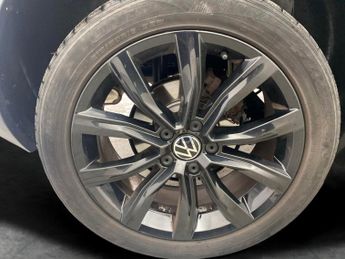 Volkswagen T-Roc 1.5 TSI EVO Black Edition DSG (150 ps) - CLIMATE CONTROL - PRIVA