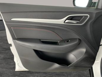 MG MG ZS 72.6kWh SE Long Range (156 ps) - REVERSE CAM - NAV - LANE DEPART