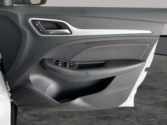 MG MG ZS 72.6kWh SE Long Range (156 ps) - REVERSE CAM - NAV - LANE DEPART