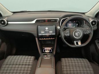 MG MG ZS 72.6kWh SE Long Range (156 ps) - REVERSE CAM - NAV - LANE DEPART