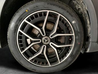 Mercedes-Benz EQA EQA 250 66.5kWh AMG Line (190 ps) - REVERSE CAM - NAV - ADAPTIVE