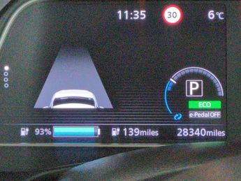 Nissan Leaf 39kWh Tekna (150 ps) - LED - NAV - ALCANTARA