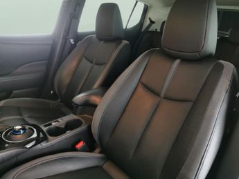 Nissan Leaf 39kWh Tekna (150 ps) - LED - NAV - ALCANTARA