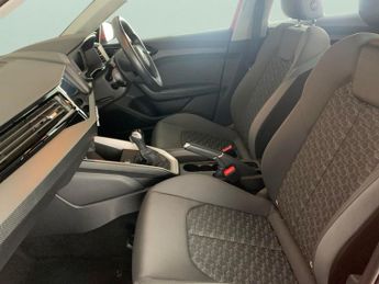 Audi A1 1.0 TFSI 30 Sport Sportback S Tronic (110 ps) - CRUISE - DRIVING