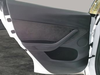 Tesla Model Y (Dual Motor) Long Range 4WDE (384 bhp) - REVERSE CAM - NAV - LEA