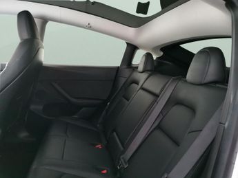 Tesla Model Y (Dual Motor) Long Range 4WDE (384 bhp) - REVERSE CAM - NAV - LEA