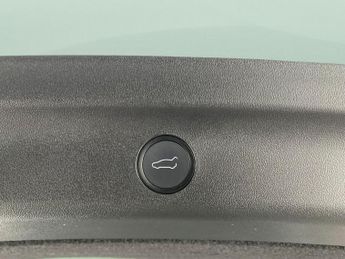 Tesla Model Y SUV RWD (346 ps) - REVERSE CAM - NAV - HEATED LEATHER