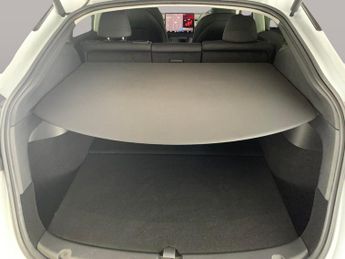 Tesla Model Y SUV RWD (346 ps) - REVERSE CAM - NAV - HEATED LEATHER