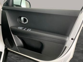 Hyundai Ioniq 5 58kWh SE Connect (170 ps) - LANE DEPARTURE  - BLUETOOTH - CRUISE