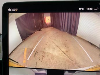 Tesla Model Y SUV RWD (346 ps) - REVERSE CAM - NAV - HEATED LEATHER